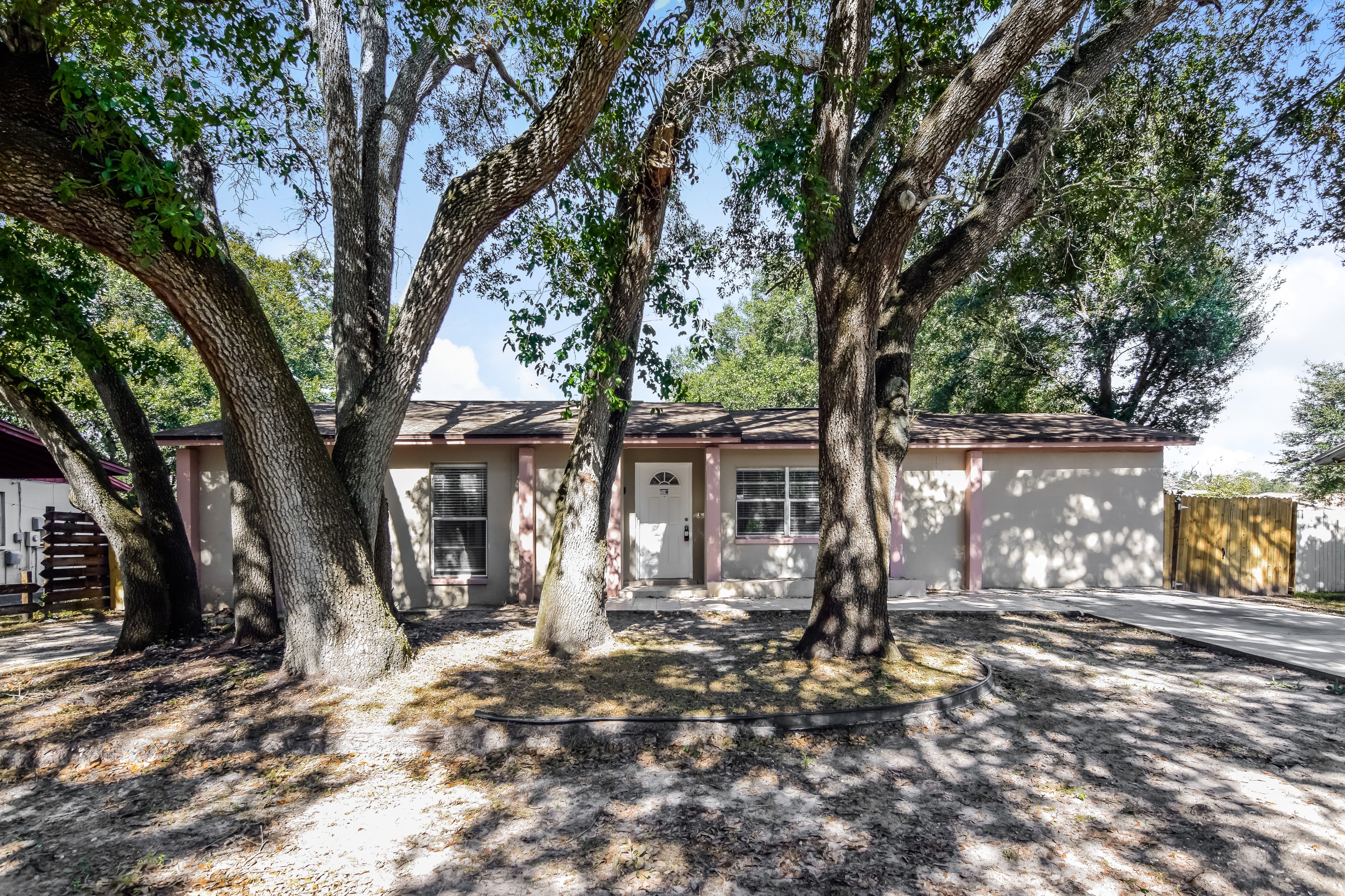 1733 Green Ridge Rd Tampa, FL 33619